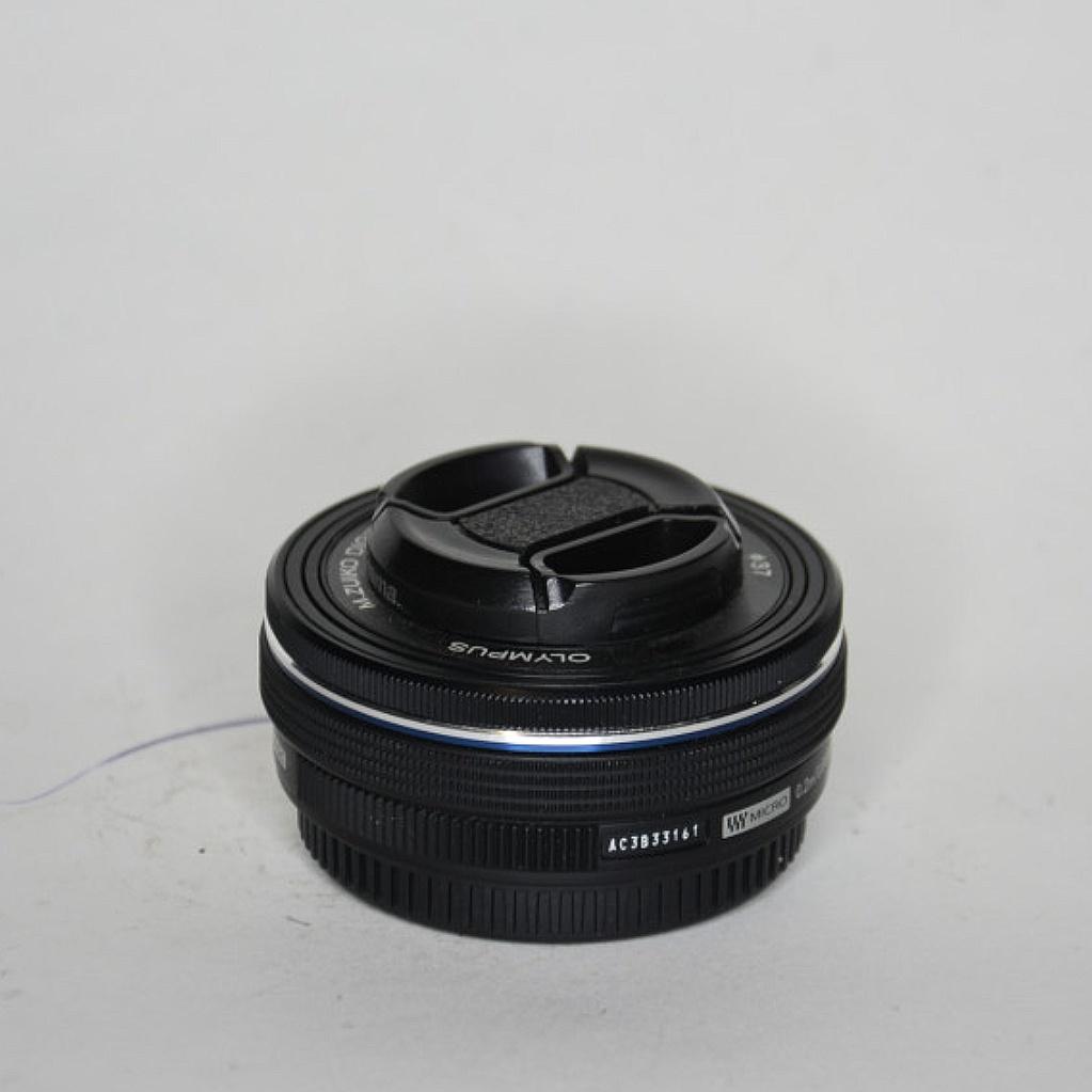 Olympus M 4/3 14-42mm f.3.5-5.6 (AC 3833161)