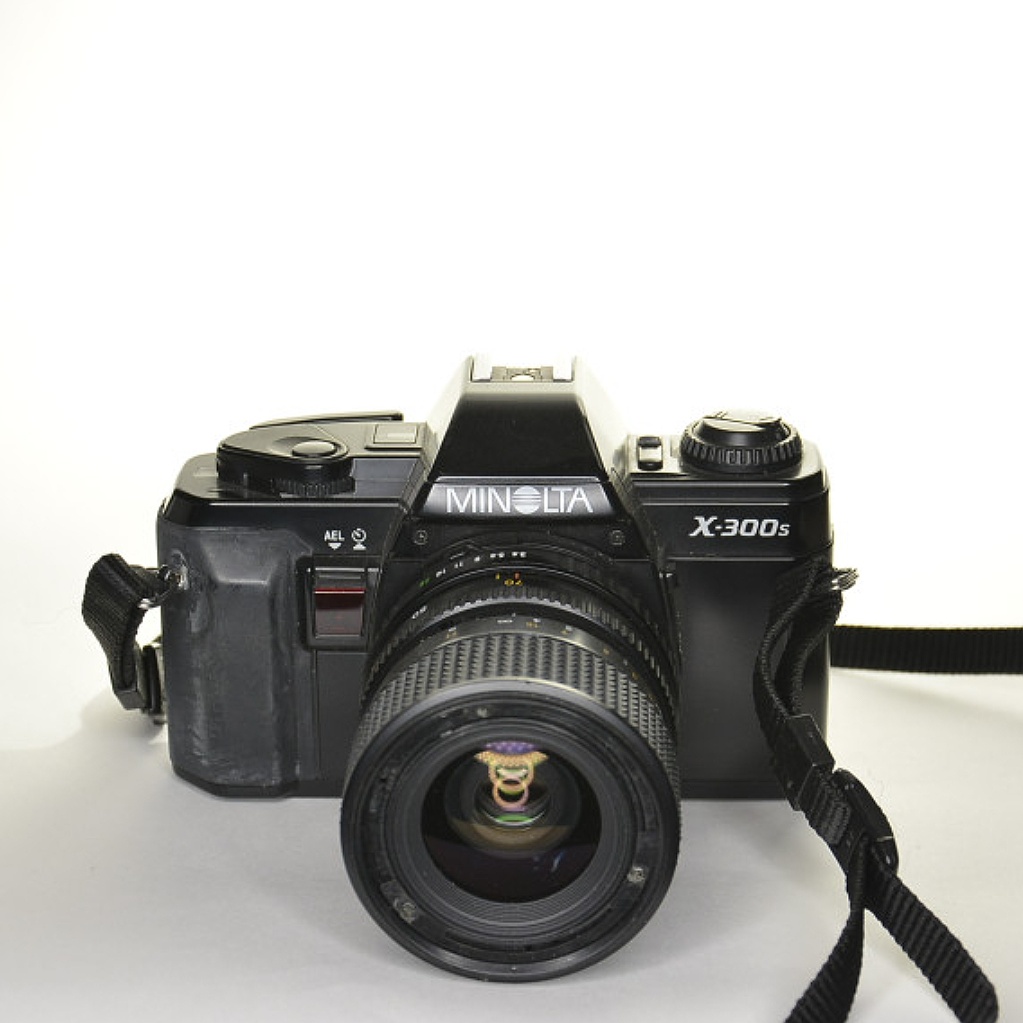 Minolta X-300s 35-70mm zoom